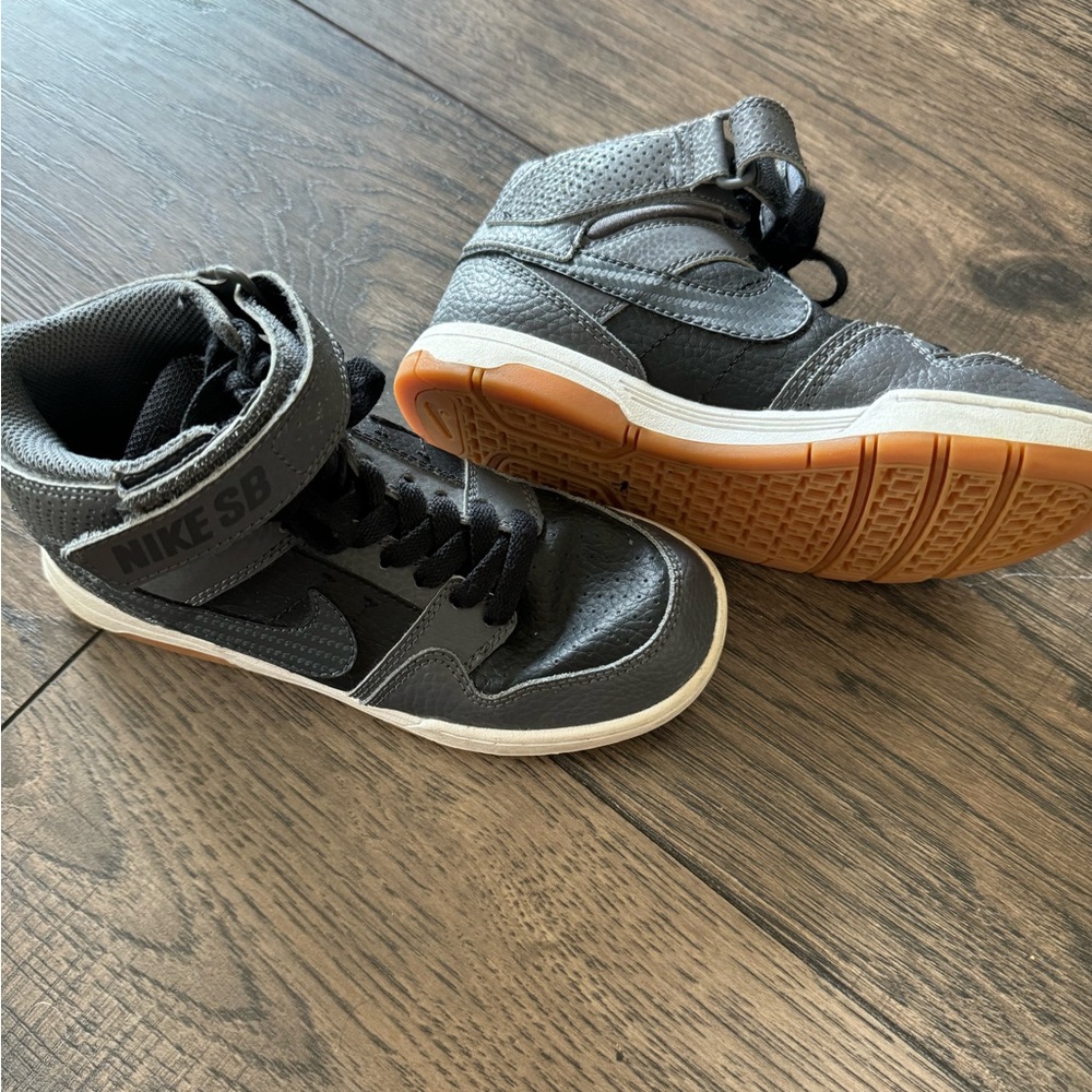 Boys Mogan Mid Shoes